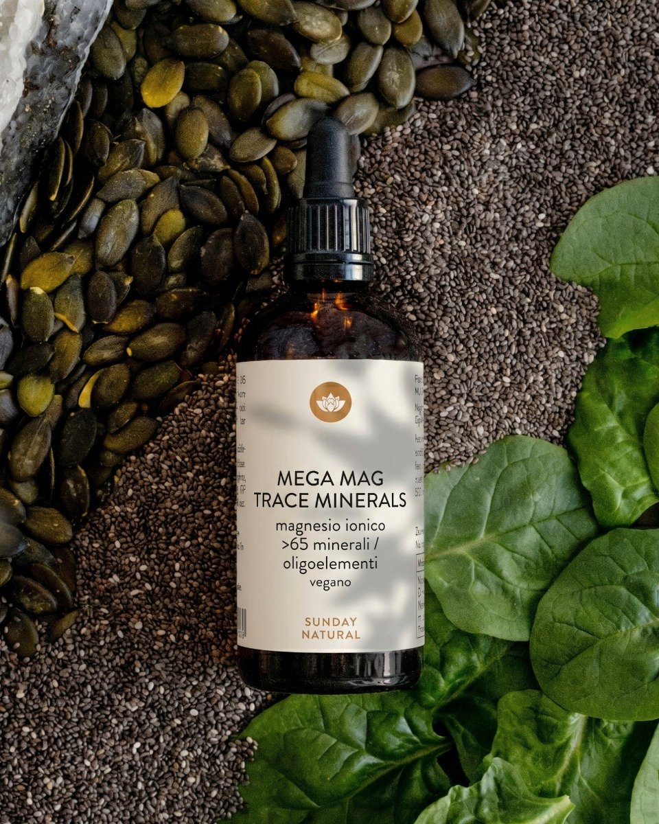 Mega Mag Trace Minerals con semi e verdure a foglia verde